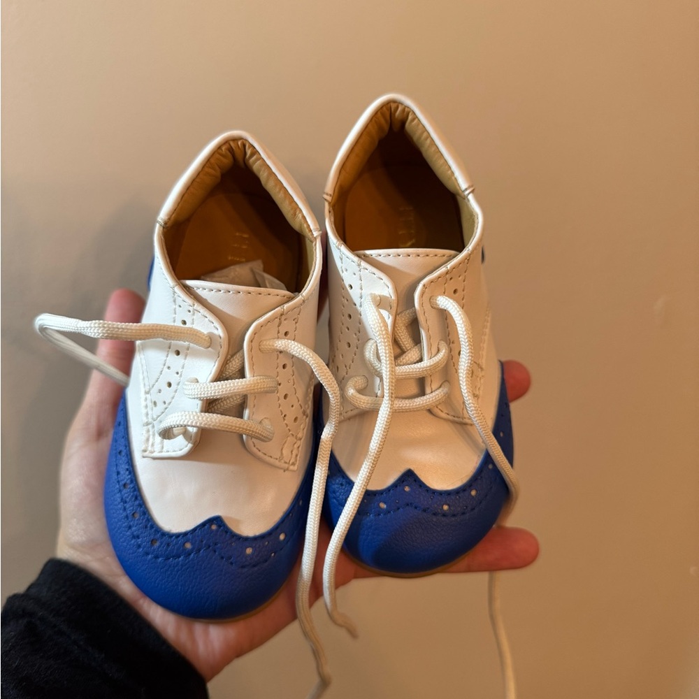 Itty Bitty Toes Blue & White Oxfords